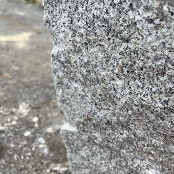 weißer Granit Quader Mauerstein Steinwand Gartenideen Neubau Mauerbau