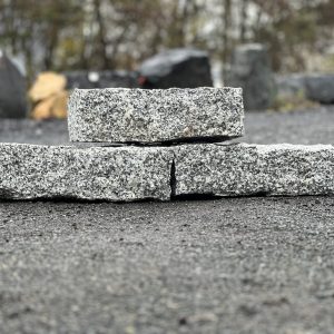 Granit Mauerstein 10-13 gespalten