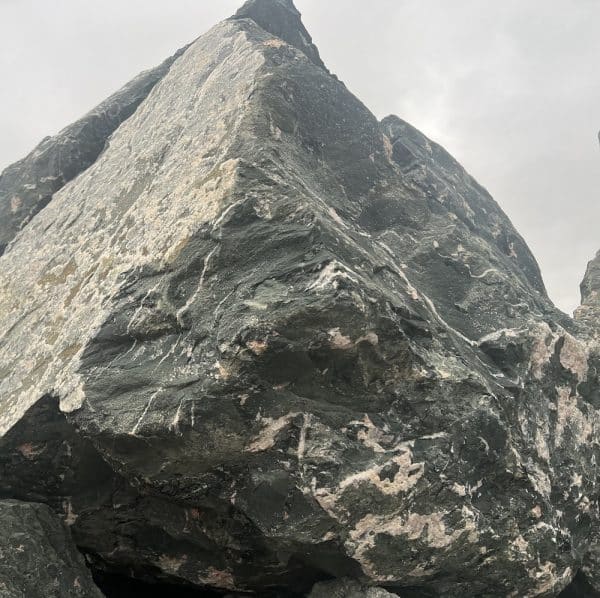 Diabas Dekostein besondere Natursteine kaufen Berlin Hamburg Mainz Braunfels