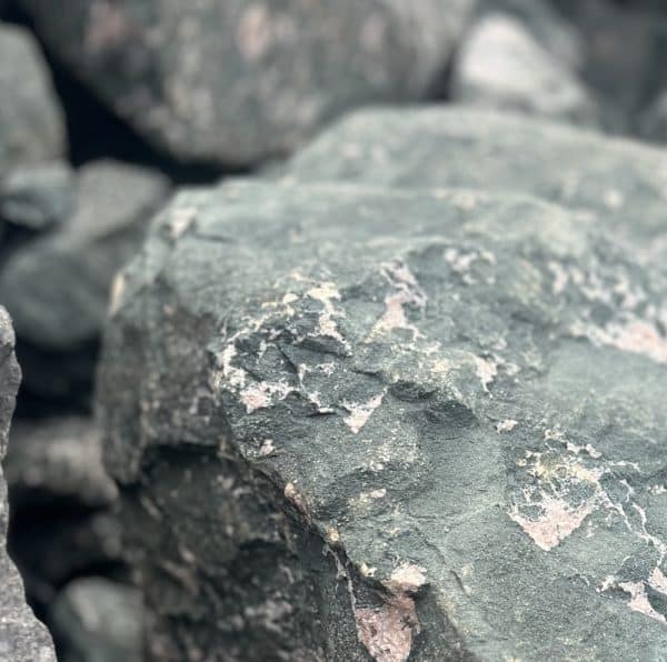Diabas Gartengestaltungsideen Bildergalerie bei Bollerrocks kreative Mauerbilder bei Natursteinhandel Langgöns