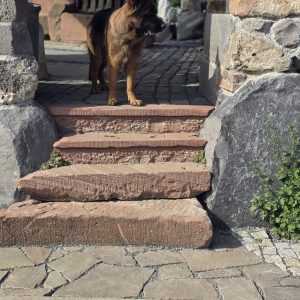 Sandsteinstufen rot antik, Klasse 1 80 – 130