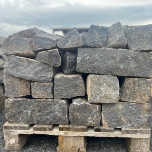 Basalt Mauersteine 8-15 gespalten