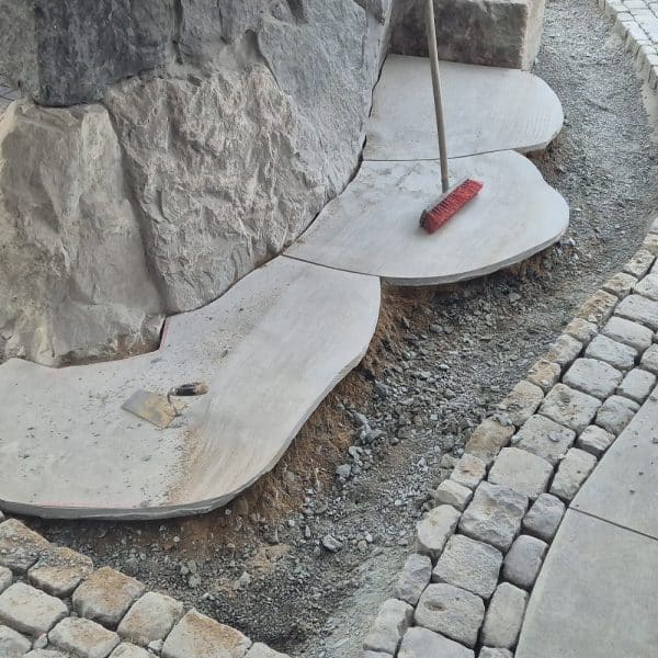Mustergarten Naturstein Gartenplatten Polygonalplatten Dolomit