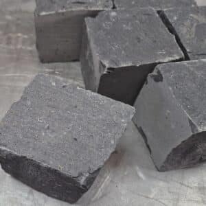 Natursteinboden Basalt Pflaster Baustoffe bei Bollerrocks kaufen Baustellenlieferung Steinlieferung Baustellentransport Baggerarbeiten