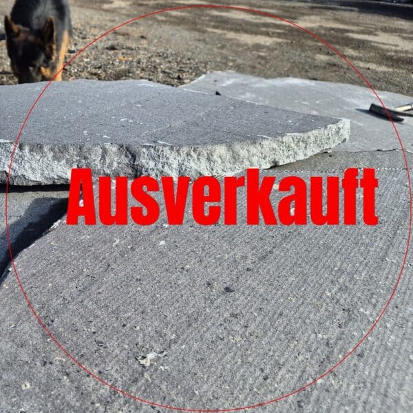 Gartenideen Polygonalplatten schöne Trittsteine Hauseingang mit Naturstein Gestaltung mit Bollerrocks Natursteinhandel Galabau