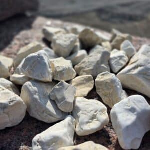 Jura Kies rund auf Lager bei Bollerrocks nat&uuml;rliche Gartengestaltung Terrassensteine Wasserbaustein Teichgestaltung