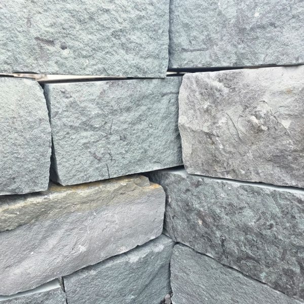 Spalt Mauerstein Dolomit preistwerter Naturstein Hangabfangung Böschungsstein