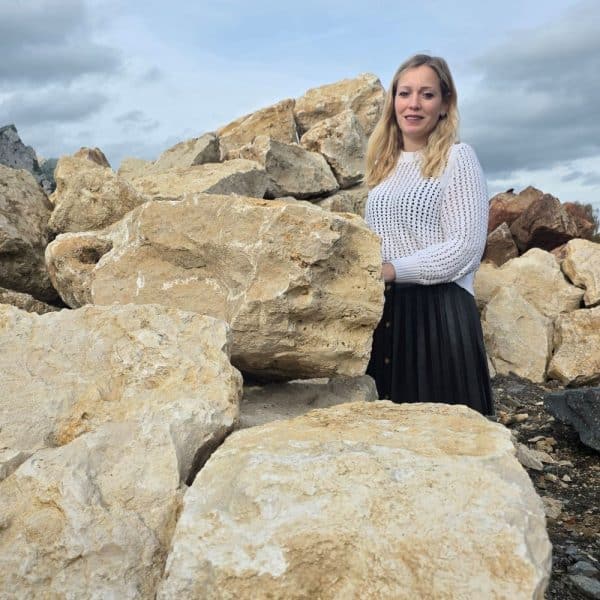 Unregelmäßiger Jura Bruchstein groß Natur hell Steinbau Dresden Frankfurt