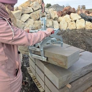 nat&uuml;rliche Baustoffe kaufen Grauwacke Stufen naturnahe Gartengestaltug Stufen f&uuml;r Hauseingang