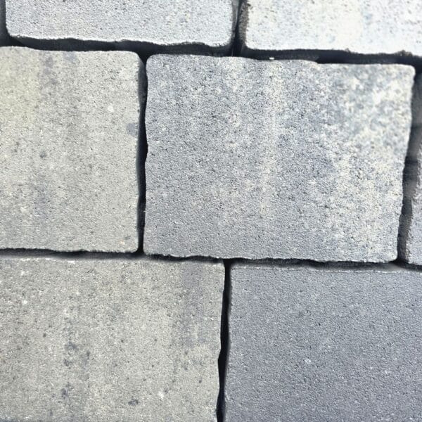 Neubau Hausbau Wegebau Öko Bodenbelag Pflasterarbeiten schönes Beton Pflaster Gehweg in Naturstein Optik
