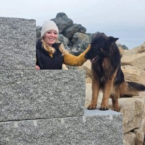Steinquader kaufen gro&szlig;e Auswahl Haus am Hang stufenf&ouml;rmige Hangabfangung mit Pflanzbeet