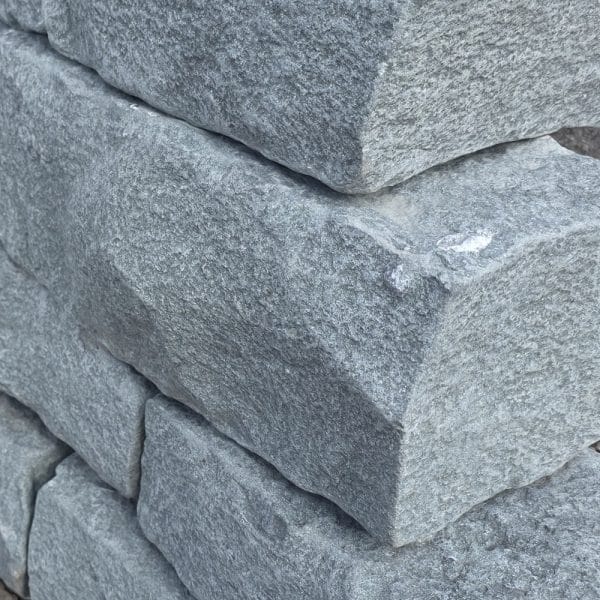 beleibter Mauerstein Dolomit bunt kaufen bei Bollerrocks Gartenprojekt planen mineralische Baustoffe