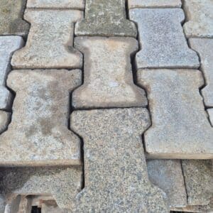 g&uuml;nstiges Beton Knochenpflaster kaufen Bollerrocks Butzbach Langen M&ouml;rfelden Hofheim ideal f&uuml;r Logistikfl&auml;chen rutschfest Leipzig Dresden