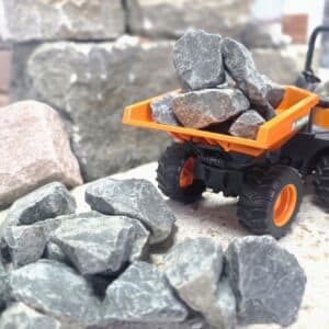 Naturstein Schotter Basalt f&uuml;r Drainage Spritzschutz kaufen bei Bollerrocks Giessen Marburg Butzbach Gartengestaltung Frankfurt Stuttgart
